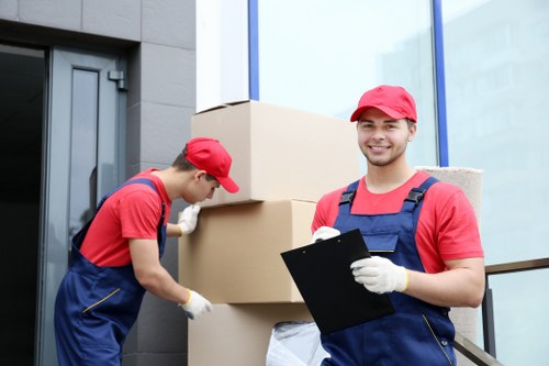 Commercial and residential moving van support in Barnes