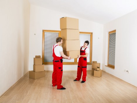 Different box sizes and packing materials used for relocation in Barnes
